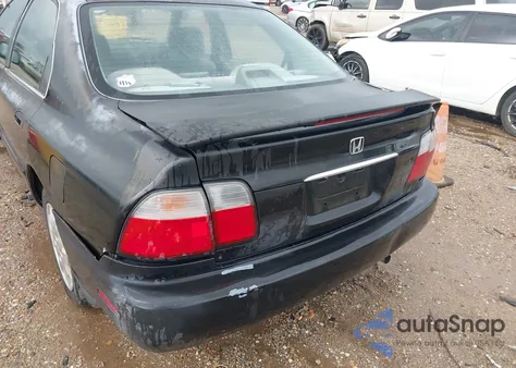 1996 Honda Accord Lx/Ex from USA, damaged, VIN 1HGCD5636TA037926